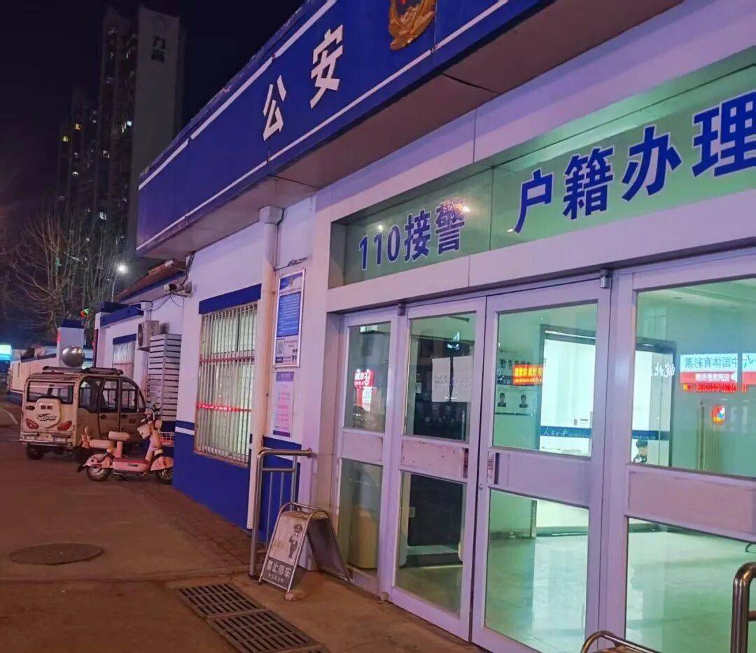 當街虐貓勒索800元：法律沉默時，善良必須支付贖金嗎？