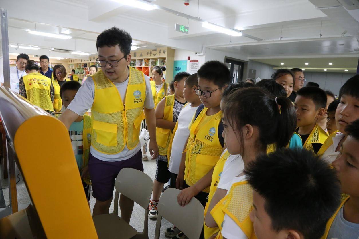 延邊圖書館“真人圖書館”傳統閱讀邊界