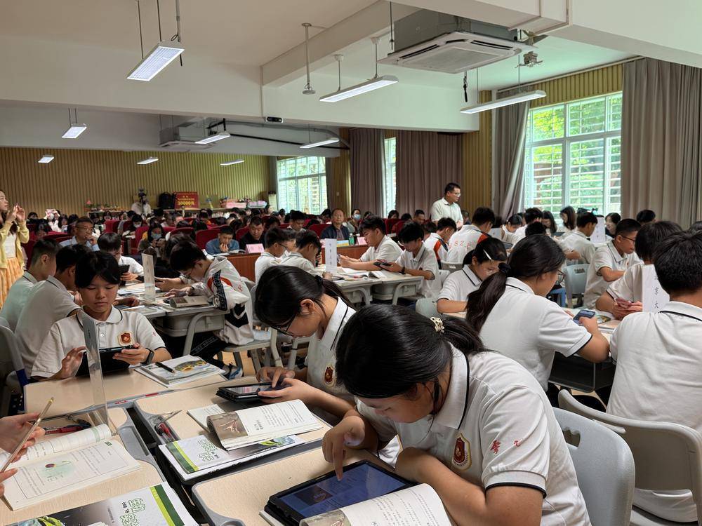 AI賦能教育，智慧引領未來，“肇慶新課堂”展示活動舉行