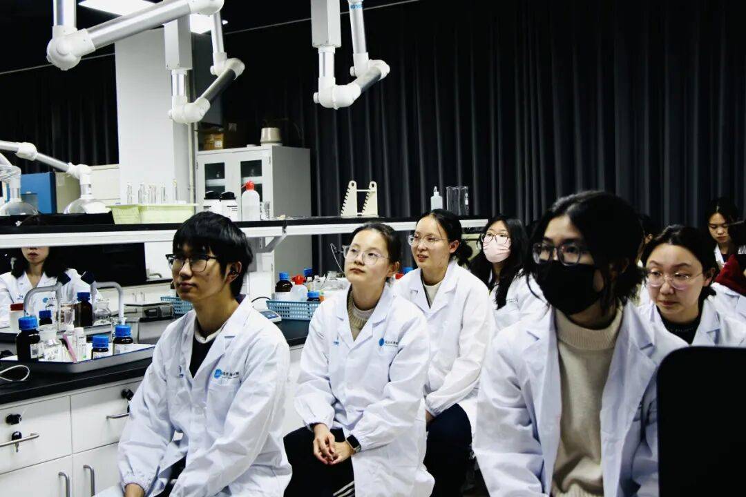 “化妝品”課熱度極高！大學回應→