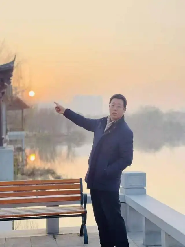 原創鄂州作家龐良君散文《閒坐九曲亭》被選編湖北省中學教輔《新中考導航》